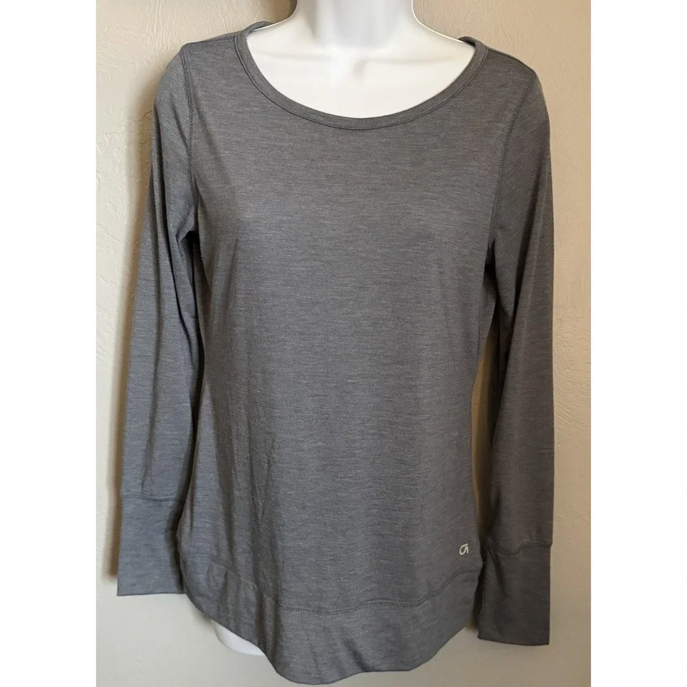 Gap Fit Long Sleeve Shirt Womens Size Small Blue Open Back Activewear Fitted Top